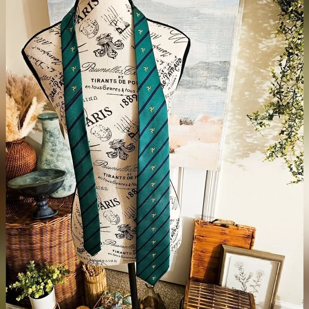 VTG Lloyd Attree & Smith Dapper Academia Style Tie.